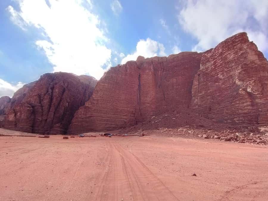 Wadi Rum: 2-Hour Jeep Tour with Bedouin Tea - What to bring for a better ride