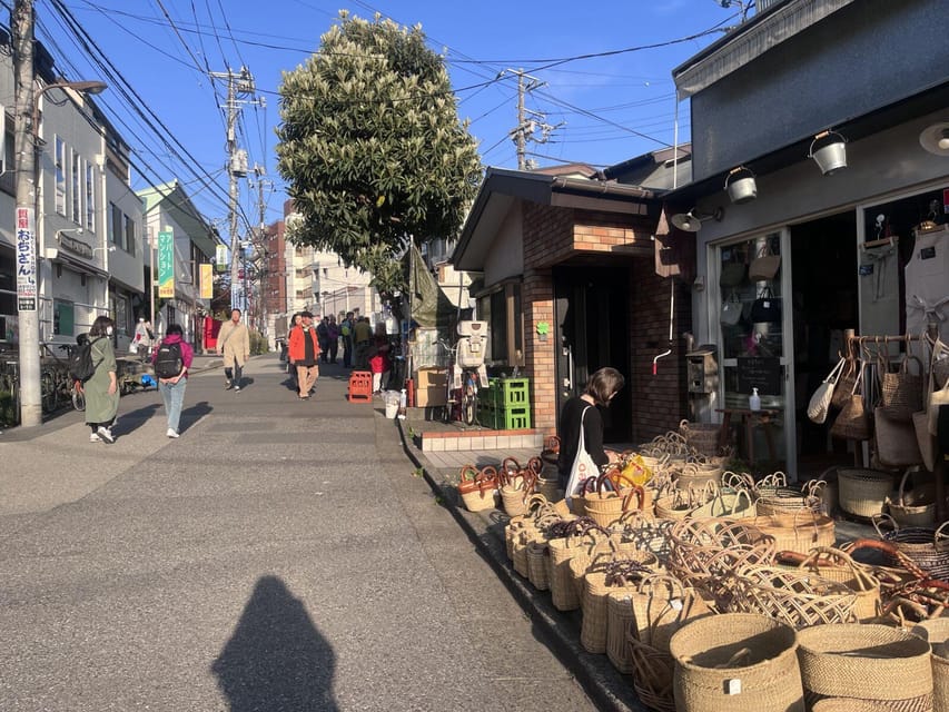 Walking Tour: Yanaka,Nezu& Sendagi: Tea Ceremony & Old Tokyo - Walking through Sendagi