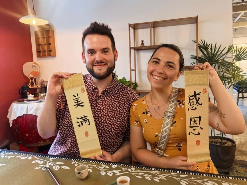 Xi'an Chinese Calligraphy Workshop: Ink Art & Tea Tasting - The teaching style and group size