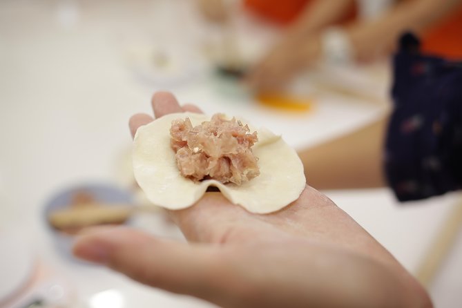 Xiao Long Bao & Boba Tea Cooking Class in Taipei - Bubble milk tea made as part of the meal