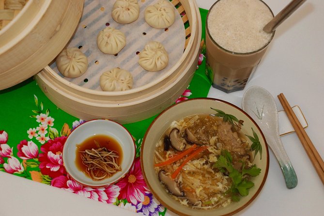 Xiao long bao, Pork thick soup, Bubble milk tea. (Taiwan Cooking Class)-B - A small group with room for real help