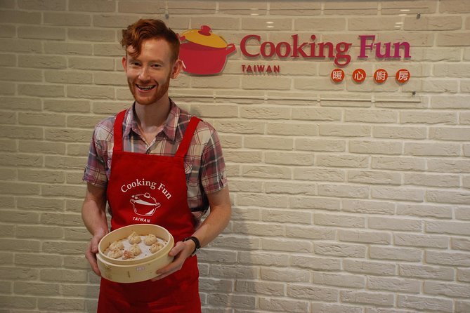 Xiao long bao, Pork thick soup, Bubble milk tea. (Taiwan Cooking Class)-B - English, Chinese, and Japanese instruction
