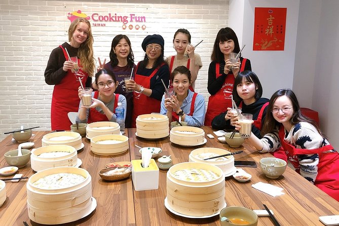 Xiao long bao, Pork thick soup, Bubble milk tea. (Taiwan Cooking Class)-B - What the 2:30 to 5:00 schedule feels like