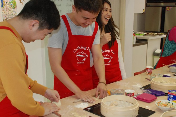 Xiao Long Bao, Pork thick soup, Bubble milk tea. Taiwan Traditional Light Meals Experience-B (Taipei Cooking Class) - The teachers make the difference