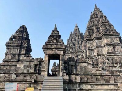 Yogyakarta: Prambanan Tour, Sukuh Temple & Tea Plantation
