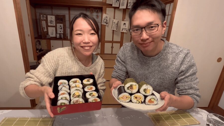 Yokohama: Sushi & Gyoza Cooking with Matcha Experience - What the tea-room setting adds