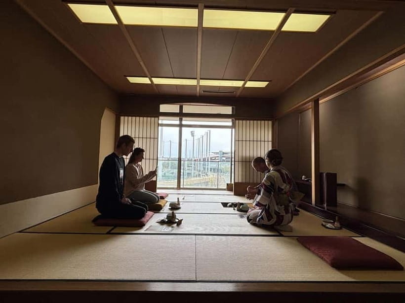 Yokohama : Tea Ceremony with Sweets and Souvenir - A hands-on introduction to Japanese tea in Yokohama