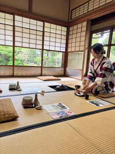 Yokohama : Tea Ceremony with Sweets and Souvenir